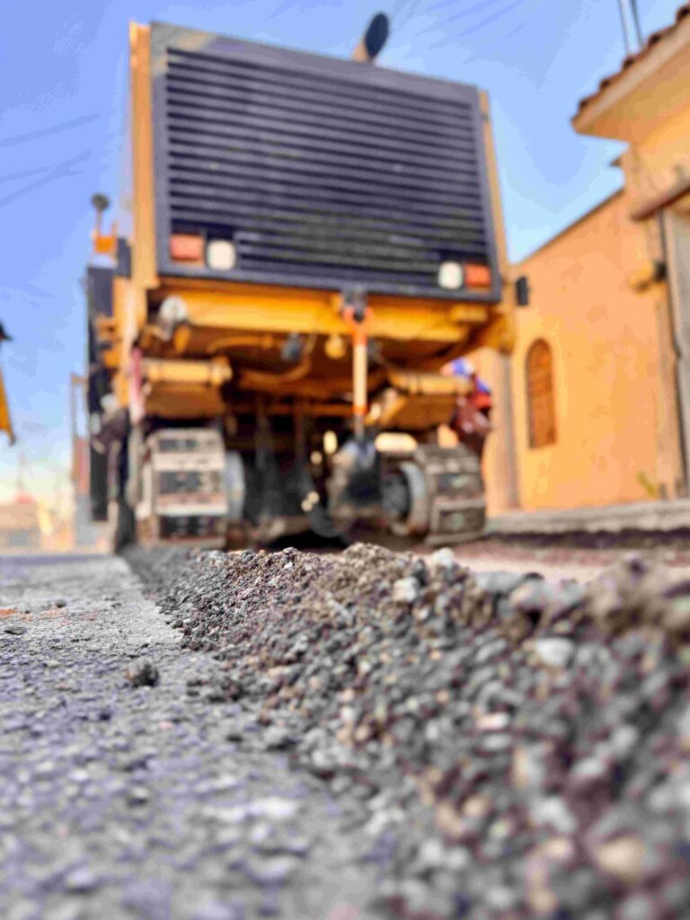 INICIÓ MUNICIPIO REHABILITACIÓN EN LA CALLE URBANISMO DEL FRACCIONAMIENTO J. GUADALUPE PERALTA