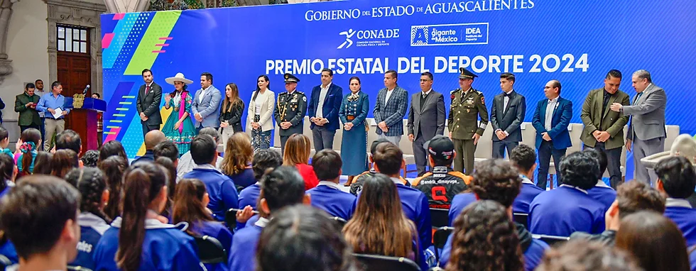 Reconoce Tere Jiménez a atletas destacados con el premio estatal del deporte