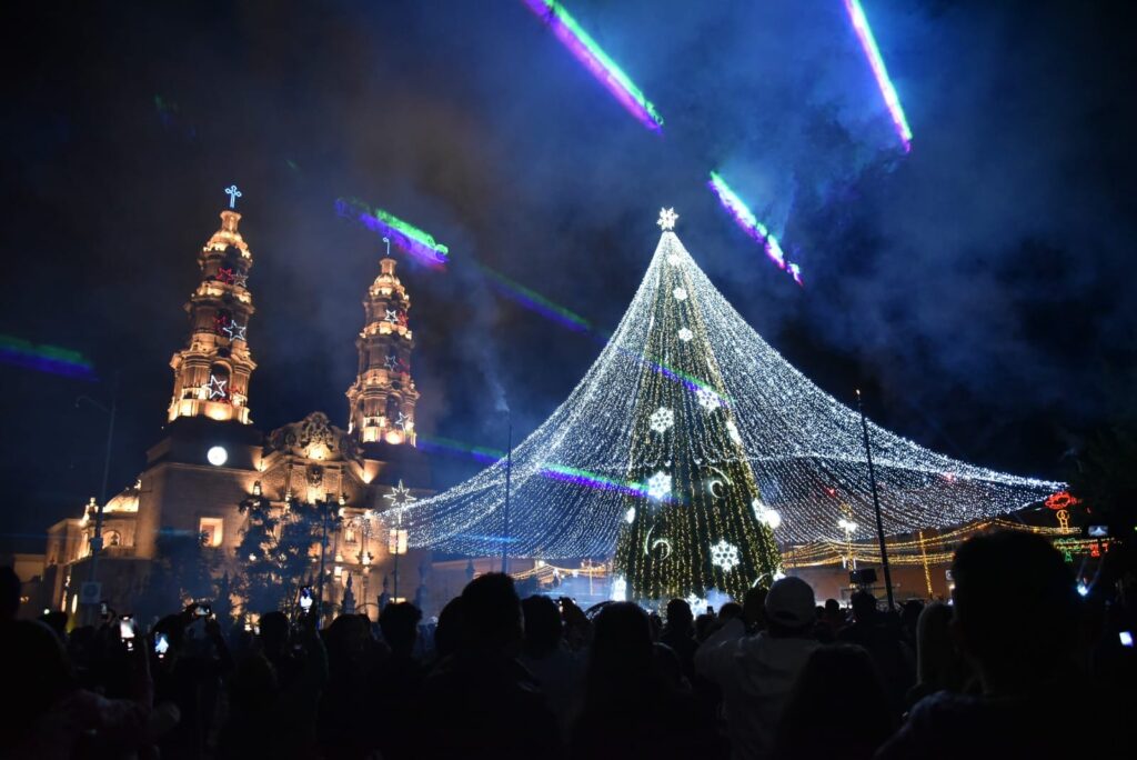 INVITA MUNICIPIO AL ENCENDIDO DE LA ILUMINACIÓN NAVIDEÑA 2024